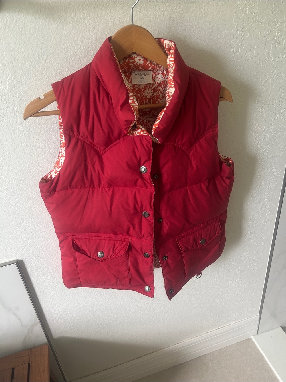 American Eagle Red Quilted Puffer Vest - Reversable- Women's Sleeveless Jacket